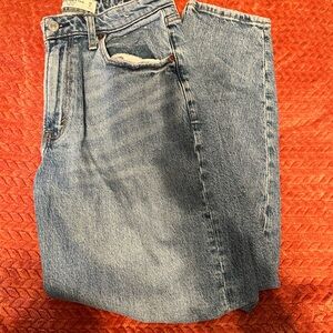 Abercrombie & Fitch curve love “The 80s mom High Rise”